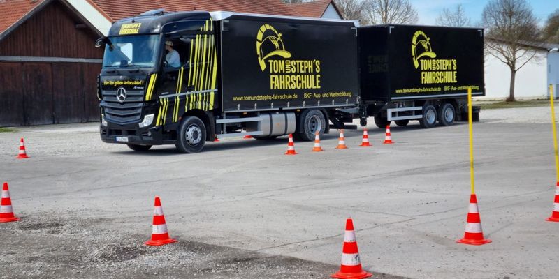 Bild des Fahrschullaster Model: Mercedes Benz Actros 1836