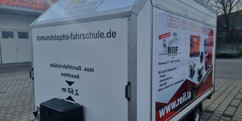 Bild des Fahrschulanhänger Model: Kofferaufnauhänger LAU