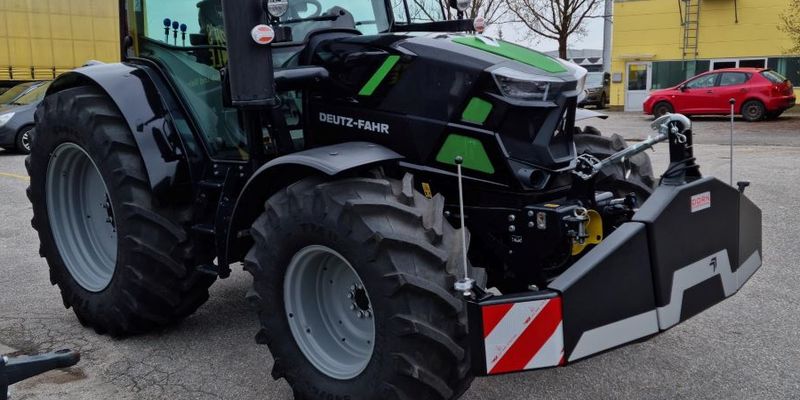 Bild des Fahrschultraktor Model: Deutz-Fahr 6125 RV Shift