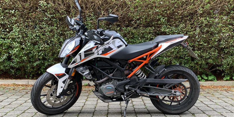 Bild des Fahrschulmotorrads Modell: KTM Duke 125
